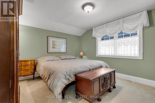 16 Nelles Boulevard, Grimsby, ON - Indoor Photo Showing Bedroom
