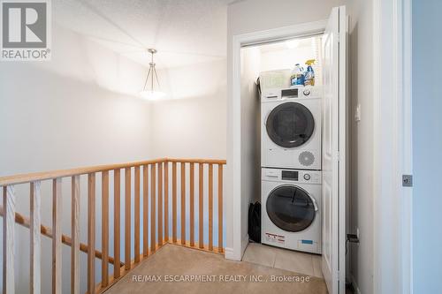 4 - 11 Stockbridge Gardens, Hamilton, ON - Indoor Photo Showing Laundry Room