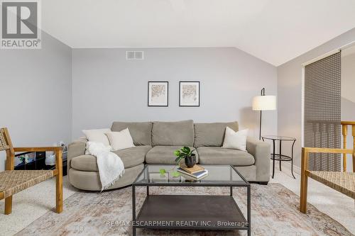 177 Riverwalk Place, Guelph/Eramosa, ON - Indoor Photo Showing Living Room