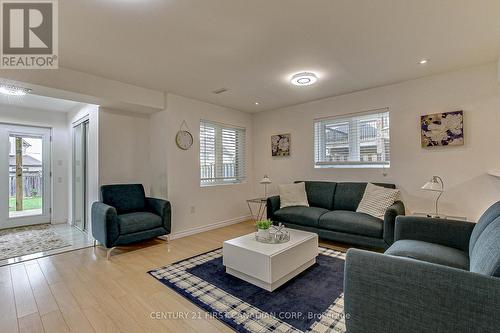 792 Kettleridge Street, London, ON - Indoor Photo Showing Living Room