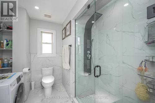 68 Carlton Street, St. Catharines, ON - Indoor Photo Showing Bathroom
