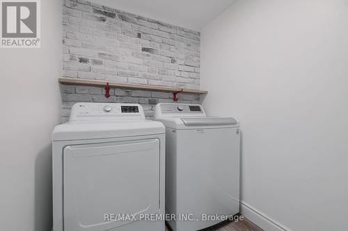 23 Sunbird Boulevard, Georgina, ON - Indoor Photo Showing Laundry Room