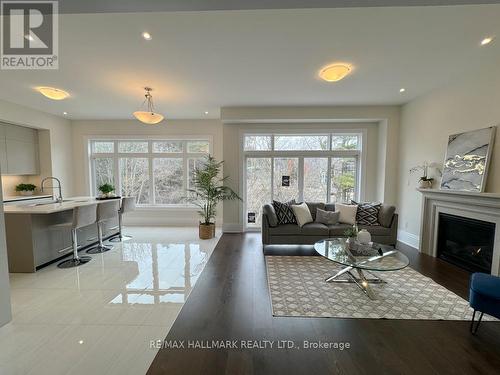 23 Kingwood Lane, Aurora, ON - Indoor Photo Showing Living Room With Fireplace