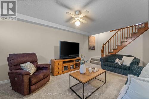 963 Lake Drive E, Georgina, ON - Indoor Photo Showing Living Room
