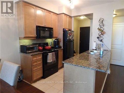 1601 - 80 Absolute Avenue, Mississauga, ON - Indoor Photo Showing Kitchen With Double Sink