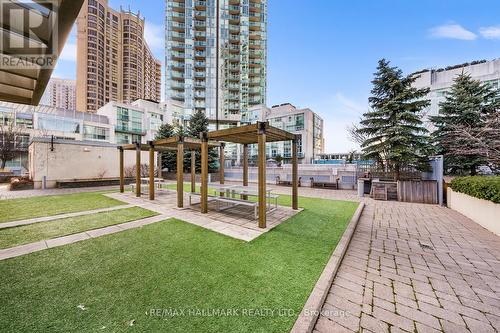 201 - 223 Webb Drive, Mississauga, ON - Outdoor