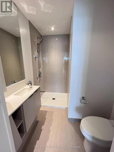 3505 - 3900 Confederation Parkway, Mississauga, ON - Indoor Photo Showing Bathroom