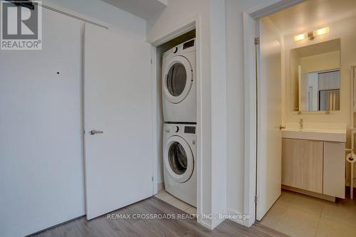 2211 - 20 Tubman Avenue, Toronto, ON - Indoor Photo Showing Laundry Room
