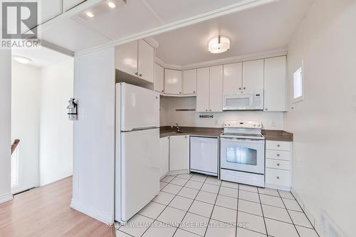 388 Rusholme Road, Toronto, ON - Indoor Photo Showing Kitchen