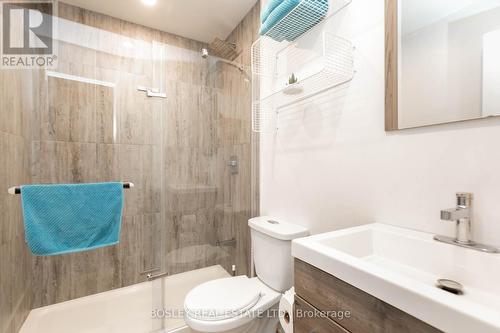 108 Seaton Street, Toronto, ON - Indoor Photo Showing Bathroom