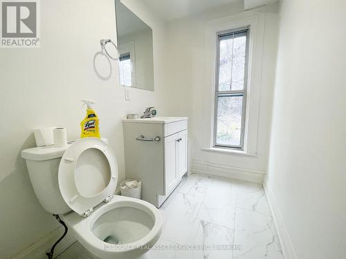 2 - 157 Huron Street, Toronto, ON - Indoor Photo Showing Bathroom