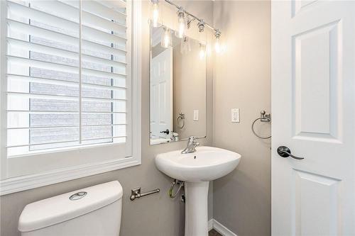 4756 Deforest Crescent, Burlington, ON - Indoor Photo Showing Bathroom