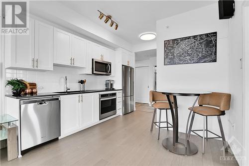 805 Carling Avenue Unit#3202, Ottawa, ON - Indoor Photo Showing Kitchen With Upgraded Kitchen
