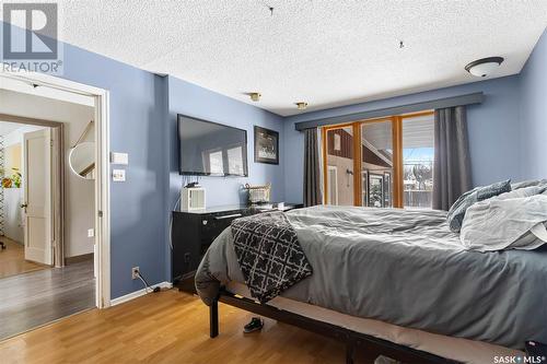 161 Halifax Street N, Regina, SK - Indoor Photo Showing Bedroom