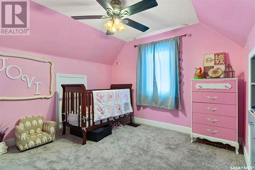 161 Halifax Street N, Regina, SK - Indoor Photo Showing Bedroom