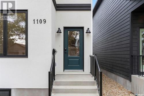 1109 9Th Street E, Saskatoon, SK - Outdoor