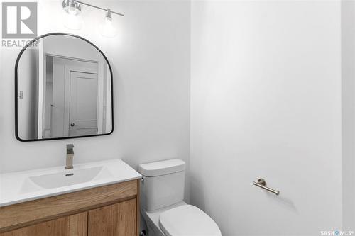 1109 9Th Street E, Saskatoon, SK - Indoor Photo Showing Bathroom