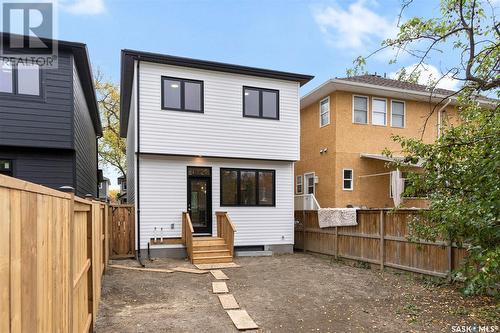 1109 9Th Street E, Saskatoon, SK - Outdoor