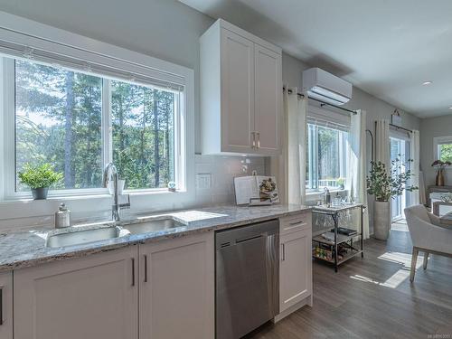 2784 Celestial Crt, Langford, BC - Indoor Photo Showing Kitchen