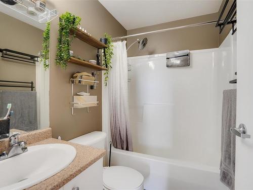 303-829 Goldstream Ave, Langford, BC - Indoor Photo Showing Bathroom