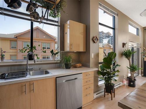 303-829 Goldstream Ave, Langford, BC - Indoor Photo Showing Kitchen With Double Sink