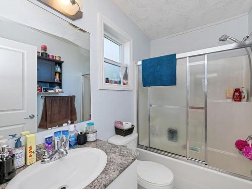 6261 Algonkin Pl, Duncan, BC - Indoor Photo Showing Bathroom