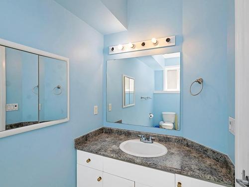 6261 Algonkin Pl, Duncan, BC - Indoor Photo Showing Bathroom