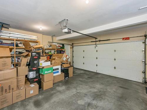 6261 Algonkin Pl, Duncan, BC - Indoor Photo Showing Garage