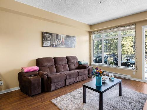 303-2220 Sooke Rd, Colwood, BC - Indoor Photo Showing Living Room