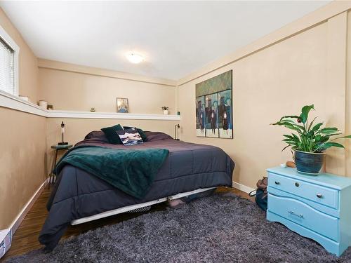 1563 San Juan Ave, Saanich, BC - Indoor Photo Showing Bedroom