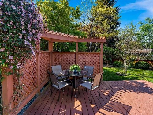 7826 Fairmeadow Pl, Central Saanich, BC - Outdoor With Deck Patio Veranda