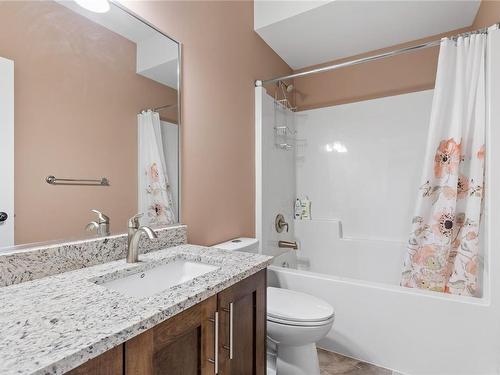 5790 Linyard Rd, Nanaimo, BC - Indoor Photo Showing Bathroom