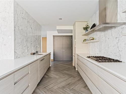 1308-777 Herald St, Victoria, BC - Indoor Photo Showing Kitchen With Upgraded Kitchen