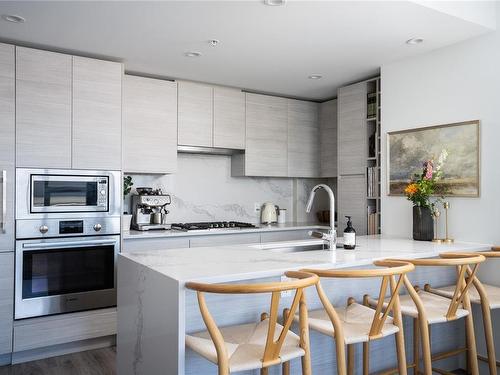 1308-777 Herald St, Victoria, BC - Indoor Photo Showing Kitchen With Upgraded Kitchen