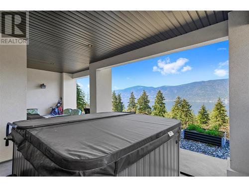 8408 Heritage Drive, Lake Country, BC - Outdoor With Exterior
