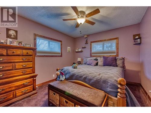 396 Whitevale Road, Lumby, BC - Indoor Photo Showing Bedroom