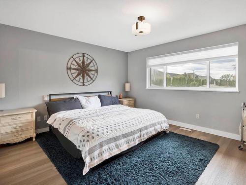 782 Morven Drive, Kamloops, BC - Indoor Photo Showing Bedroom