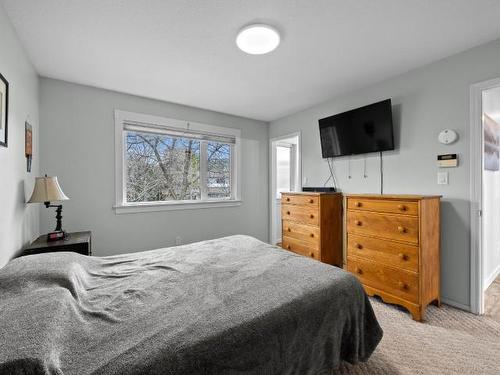 503 Robson Drive, Kamloops, BC - Indoor Photo Showing Bedroom