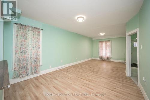 204 Sherman Avenue, Hamilton, ON - Indoor Photo Showing Other Room