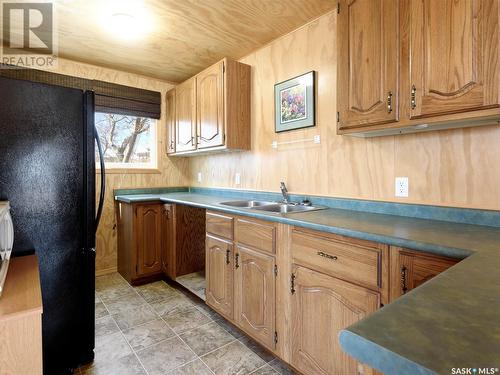 521 Bank Street, Saskatchewan Beach, SK - Indoor Photo Showing Kitchen With Double Sink