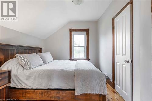 563158 Glenelg Holland Townline, West Grey, ON - Indoor Photo Showing Bedroom