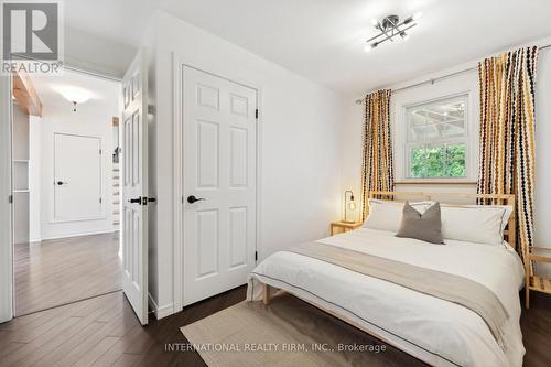 339 Carnegie Beach Road, Scugog, ON - Indoor Photo Showing Bedroom