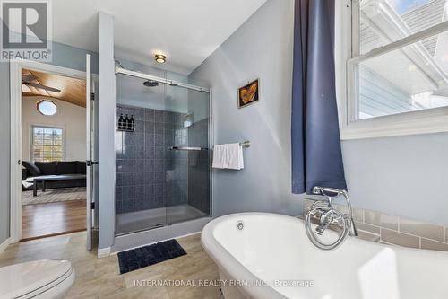 339 Carnegie Beach Road, Scugog, ON - Indoor Photo Showing Bathroom