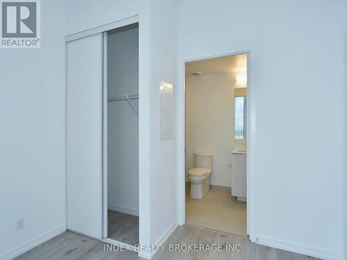 305 - 1000 Portage Parkway, Vaughan, ON - Indoor Photo Showing Bathroom