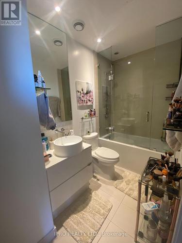 807 - 185 Roehampton Avenue, Toronto, ON - Indoor Photo Showing Bathroom