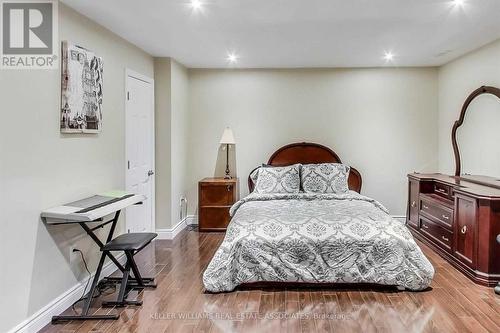 3261 Paul Henderson Drive, Mississauga, ON - Indoor Photo Showing Bedroom