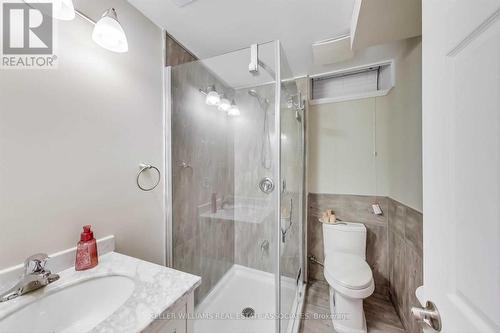 3261 Paul Henderson Drive, Mississauga, ON - Indoor Photo Showing Bathroom