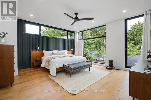 4 Faircrest Drive, Hamilton, ON - Indoor Photo Showing Bedroom