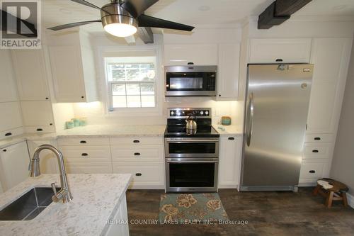 19 Hillcrest Avenue, Kawartha Lakes, ON - Indoor Photo Showing Kitchen