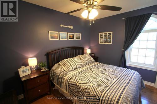 19 Hillcrest Avenue, Kawartha Lakes, ON - Indoor Photo Showing Bedroom
